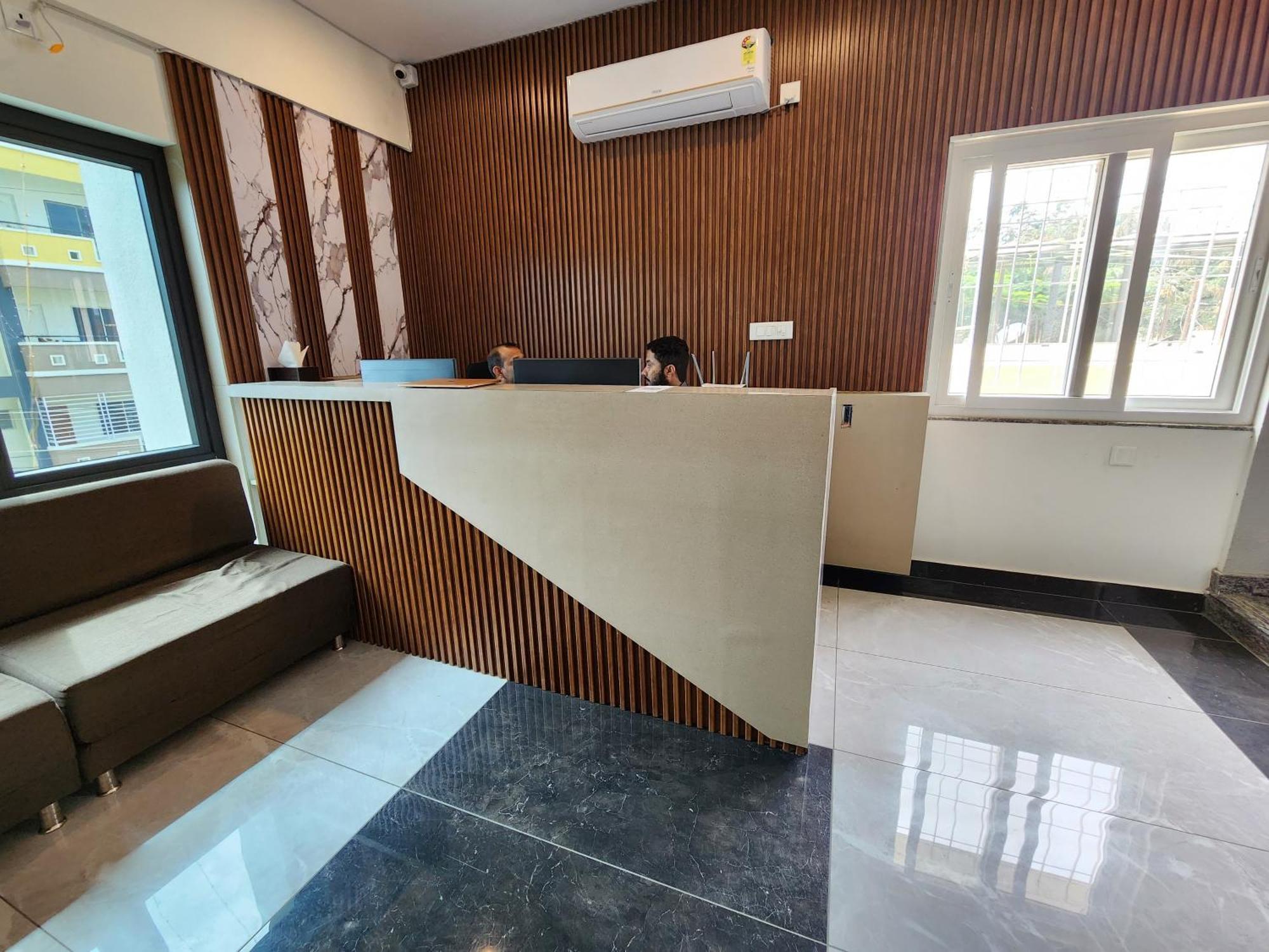 Hotel Dreams Inn Bangalore Luaran gambar